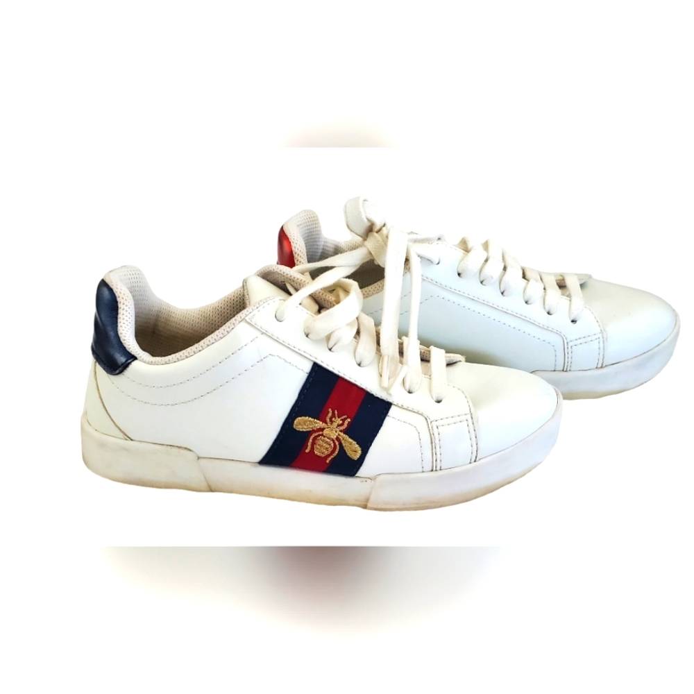 Valentina White Leather‎ with Blue & Red Sneakers Size 5